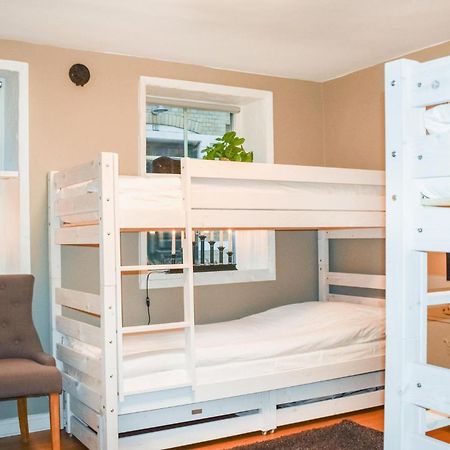 1 Bedroom Amazing Apartment In 斯塔德 外观 照片